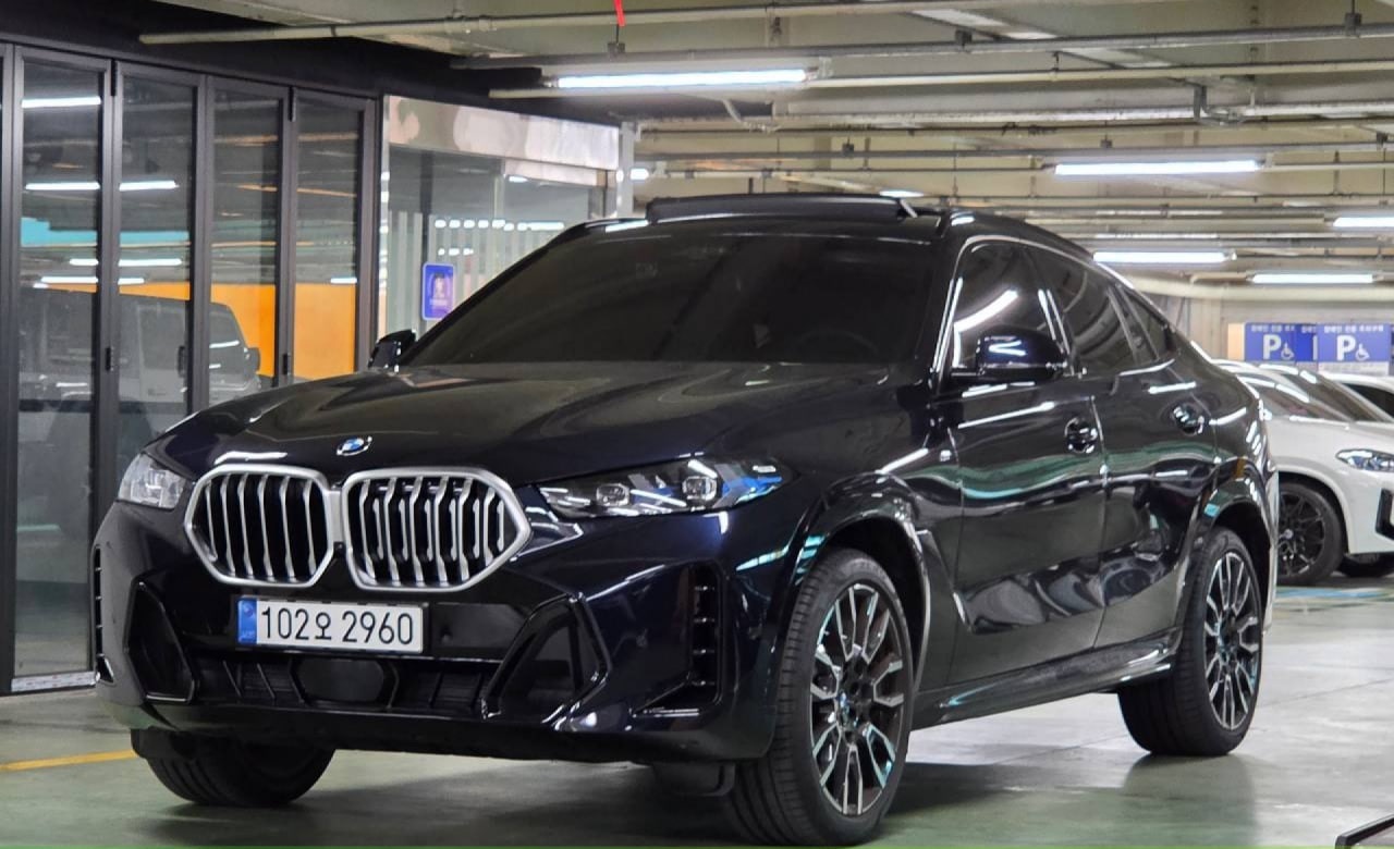 BMW X6 M40i 3.0T xDrive 2024