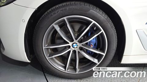 BMW 5-Series 2022