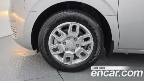 Hyundai Staria 2021