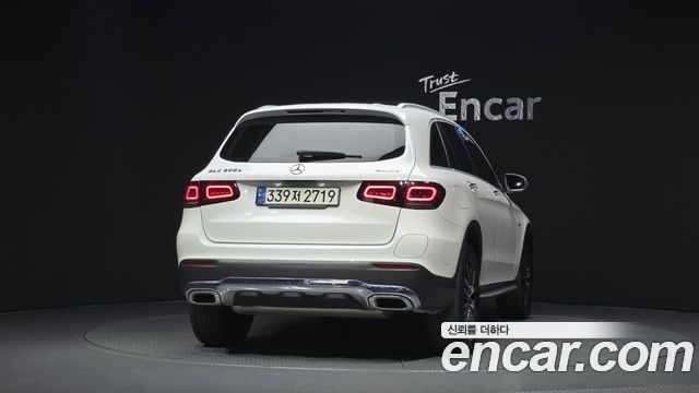 Mercedes-Benz GLC-Class 2021