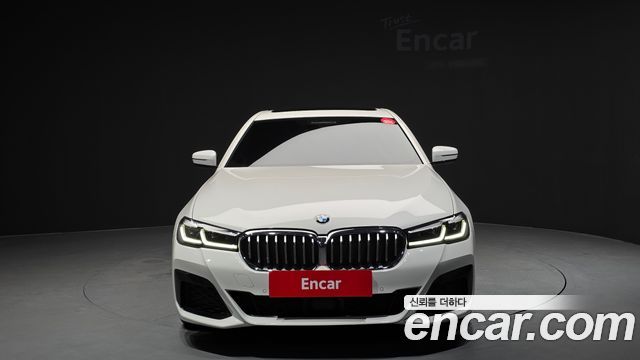 BMW 5-Series 2022