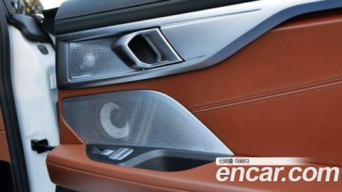 BMW 8-Series 2023