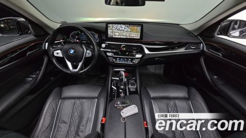 BMW 5-Series 2021