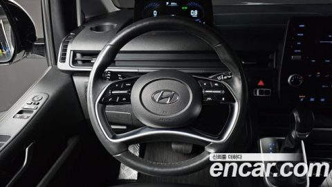 Hyundai Staria 2021